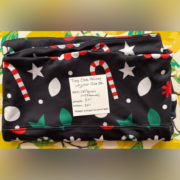 Tipsy Elves Holiday Leggings - Picture 5 of 5